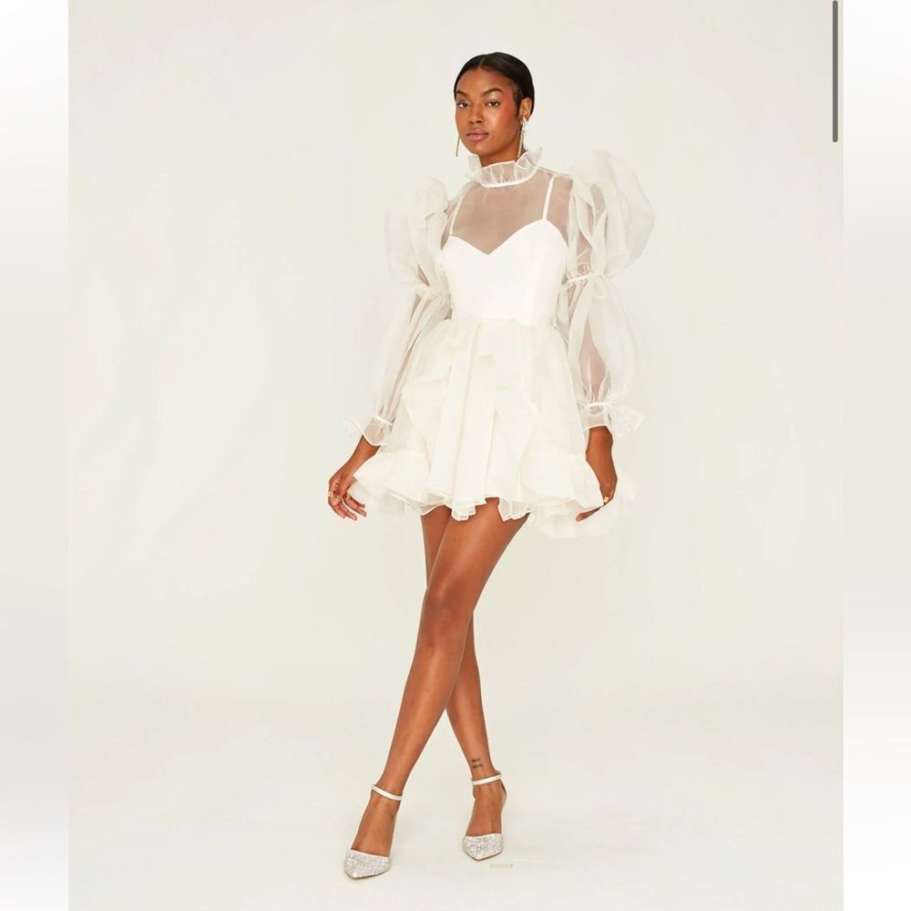 Elegant White Wedding Dress